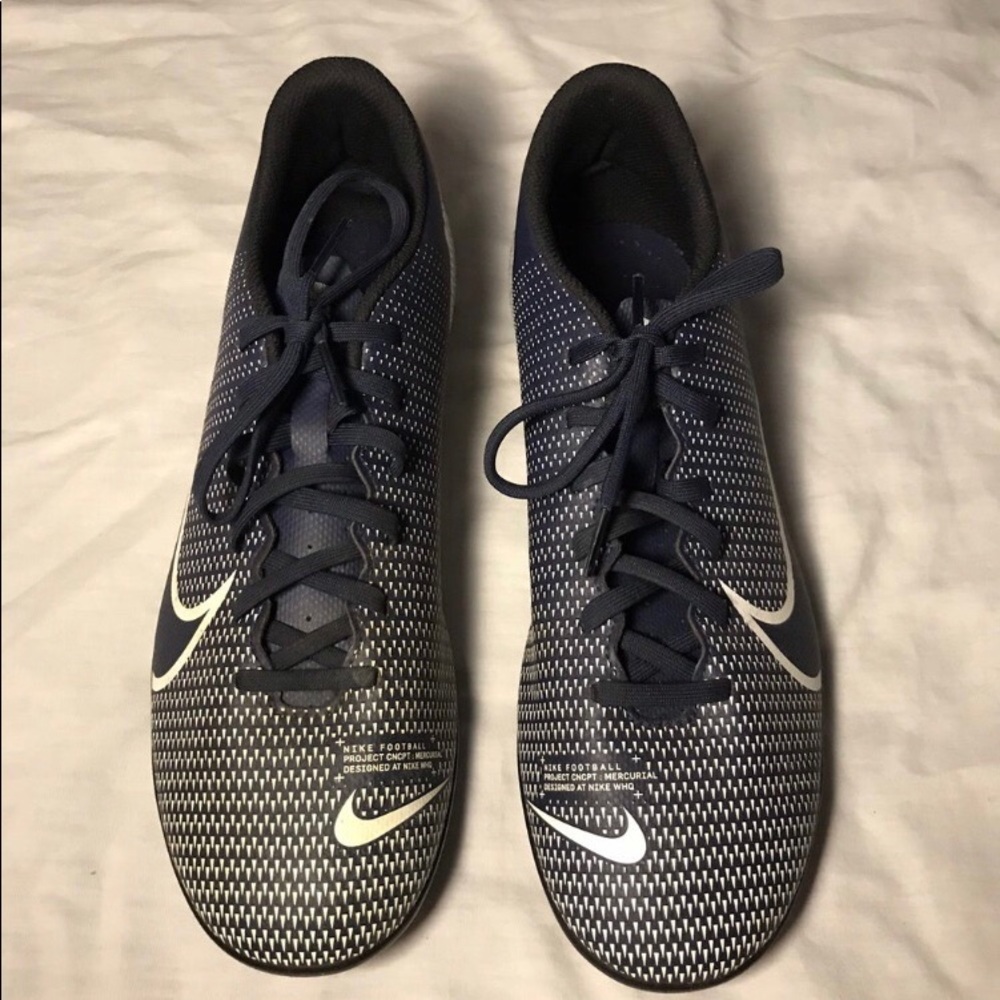 Nike Mercurial Men’s 9 Soccer Cleats